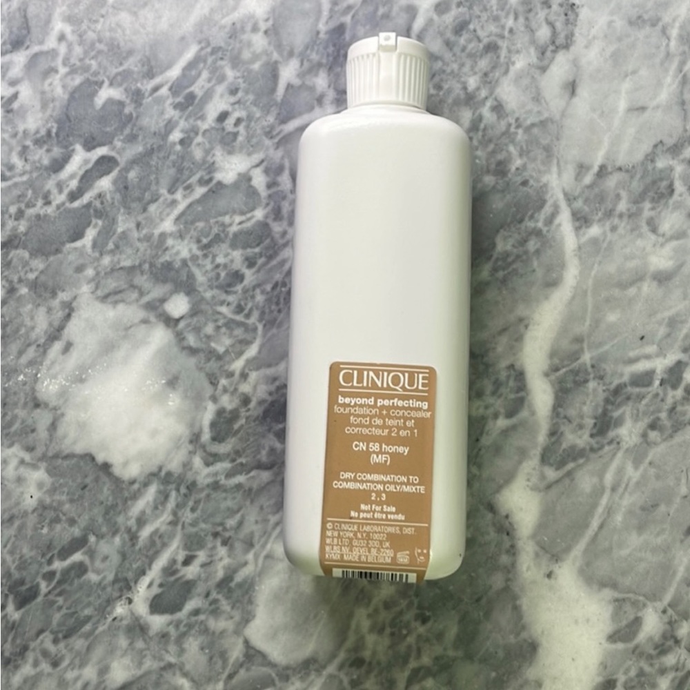 New Clinique Beyond Perfecting Foundation‎ Honey